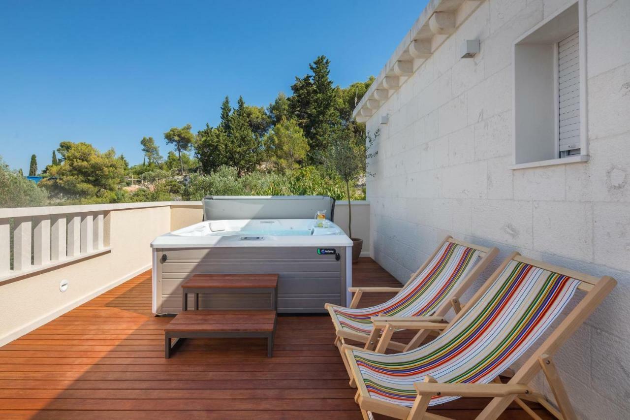 Апартаменты Secret Escape Penthouse Слатине Экстерьер фото